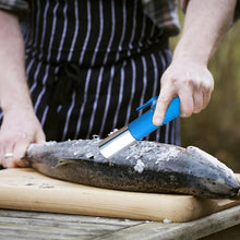 Load image into Gallery viewer, Electric Fish Skin Scaler